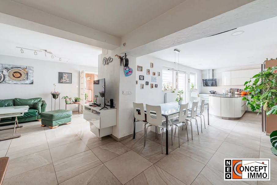 Vente maison 6 pièces 140.3 m² à Reichstett (67116), 291 000 €