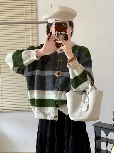 Title 5, Loose Gentle Round Neck Knitted Cardigan