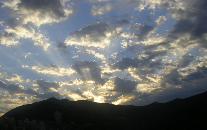 Dal mio balcone di la monella