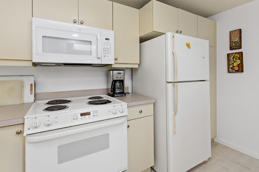 Apartment with pool 5