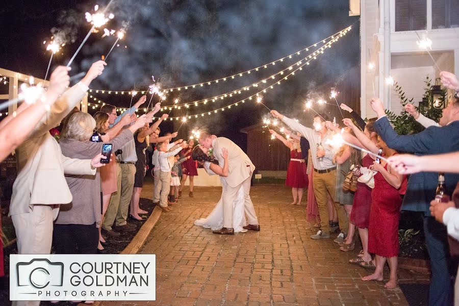 Wedding photographer Courtney Goldman (courtneygoldman). Photo of 29 December 2019