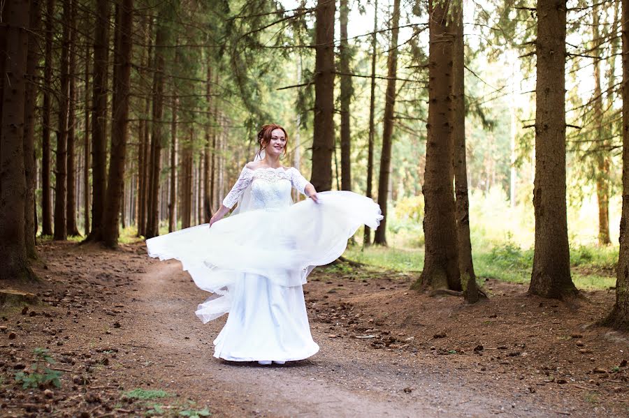 Fotógrafo de casamento Yaraslau Tsarou (tsarev). Foto de 15 de janeiro 2018