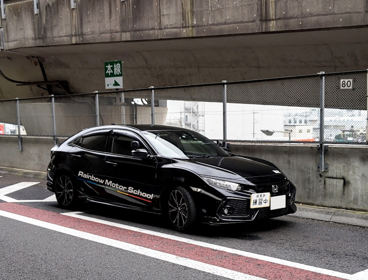 オデッセイのとある休日の風景・フォロワーさんとコラボ・教習車・Kuhl Racing・VERZ-WHEELSに関するカスタム事例の投稿画像3枚目