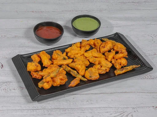 Veg Mixed Pakoda [500 Ml, 1 Bowl]