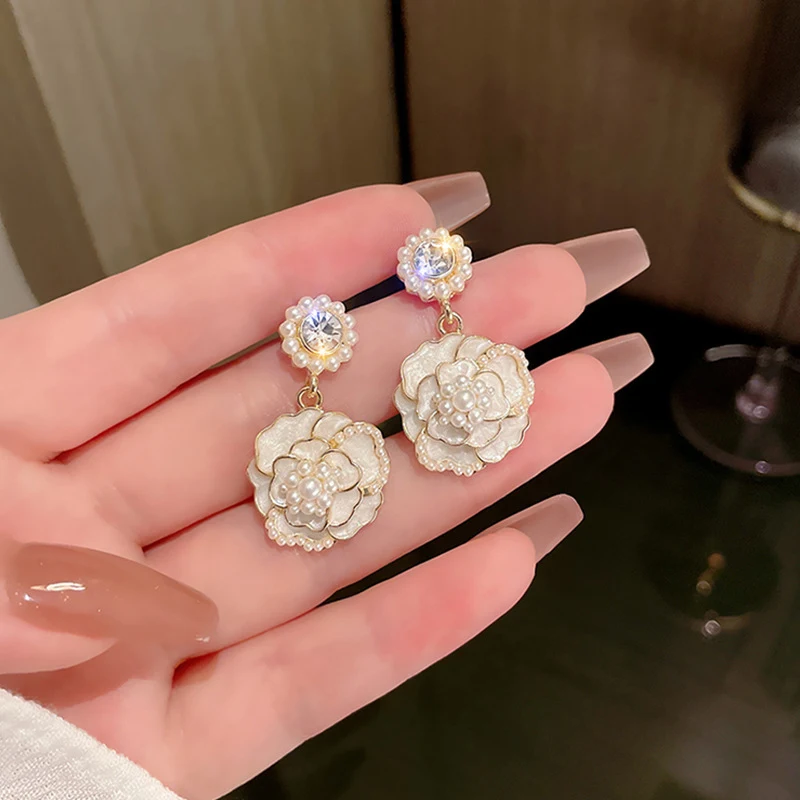 Title 5, Pendientes de perla Camelia para mujer Eleganci...