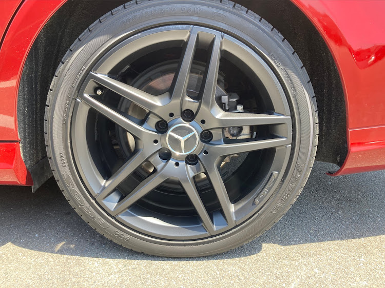 Eクラス ステーションワゴンのS 124さんが投稿したカスタム事例の投稿画像5枚目