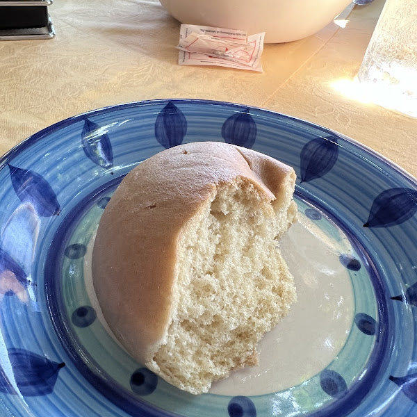 Gluten free bread (came wrapped in plastic)