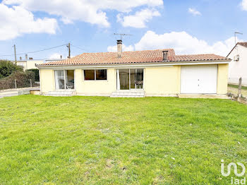 maison à Saint-Louis-de-Montferrand (33)