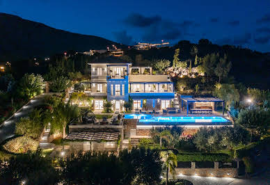 Villa avec piscine et jardin 10