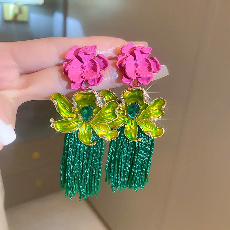 Brincos de pino de prata 925 com flor de diamante vintage, pingos de óleo, trança, borla. Elegância e charme para um visual sofisticado.