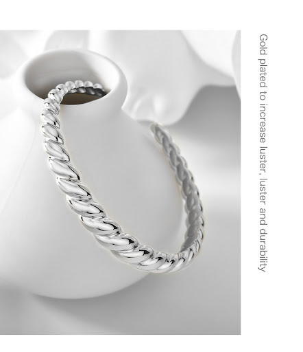 Title 5, 18K Gold Bracelet Adjustable Opening Simple Cro...