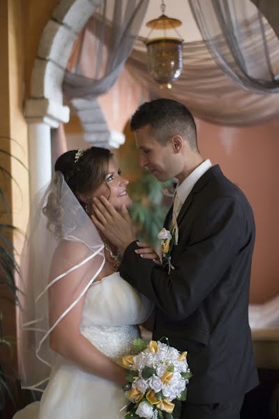 Wedding photographer Annamária Tóth Ambrusné (ancsafoto). Photo of 24 February 2019