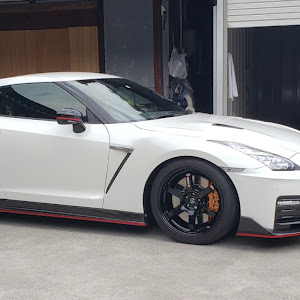 NISSAN GT-R R35