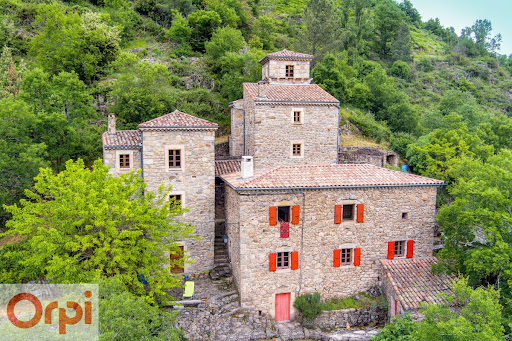 House with terrace 1