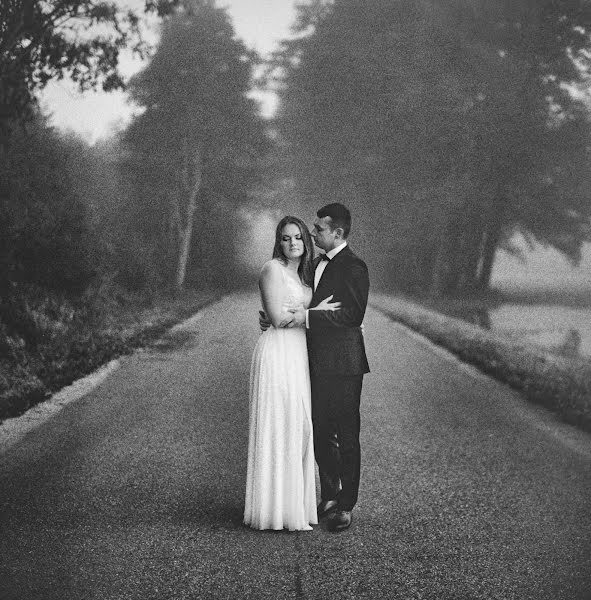 Esküvői fotós Robert Słomski (fotoslomski). Készítés ideje: 2023 október 19.