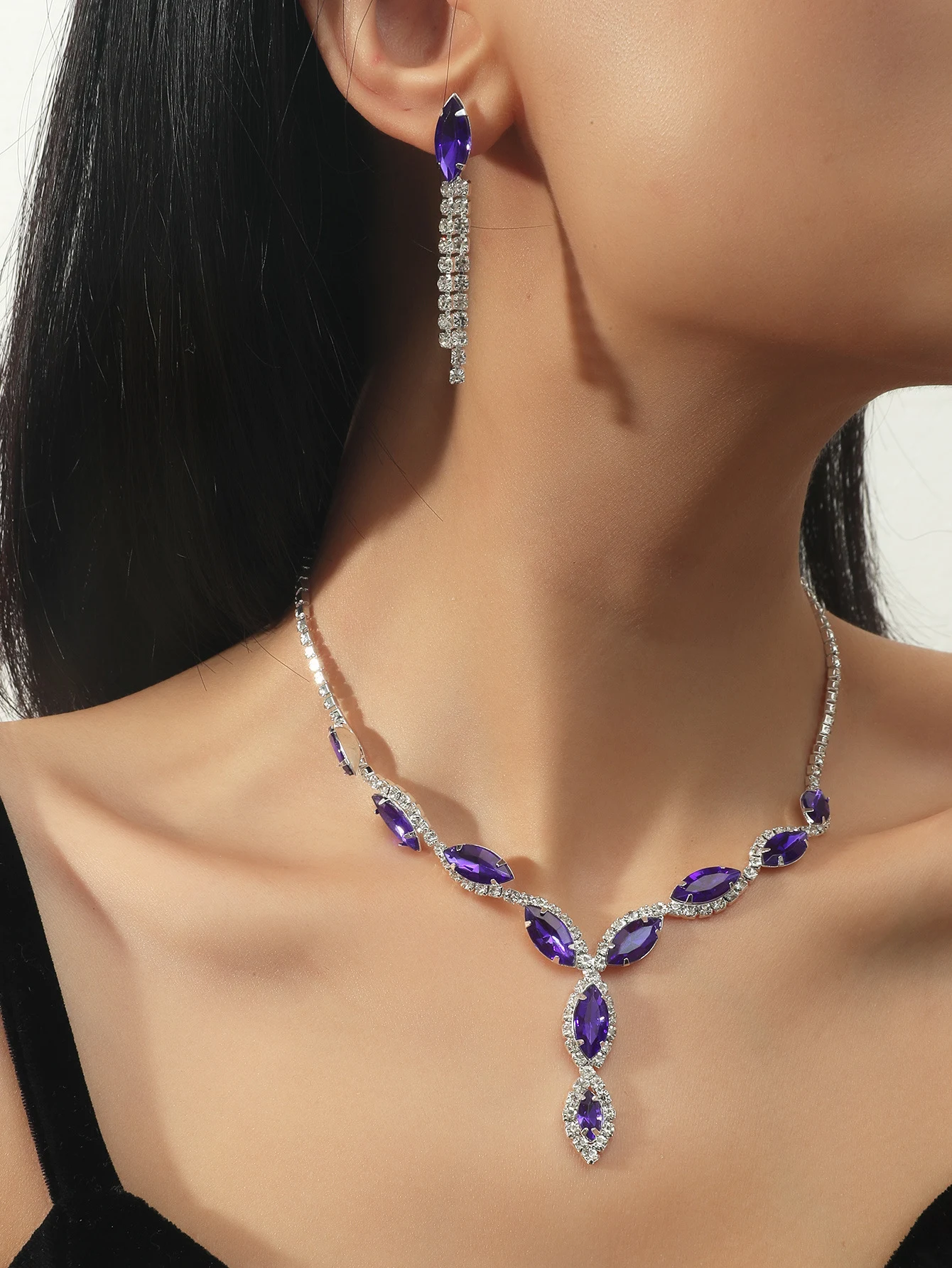 Title 1, Collier et Clous dOreilles Simples Strass Mode...