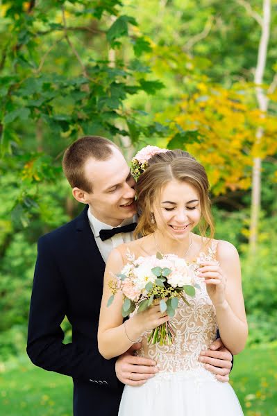 Fotógrafo de casamento Maksim Gulyaev (maxgulyaev76). Foto de 19 de outubro 2018