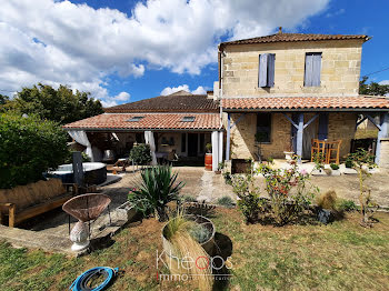 maison à Mauriac (33)