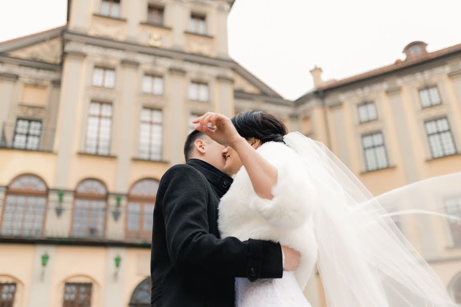 Fotógrafo de casamento Olga Davydova (olik25). Foto de 15 de abril 2019