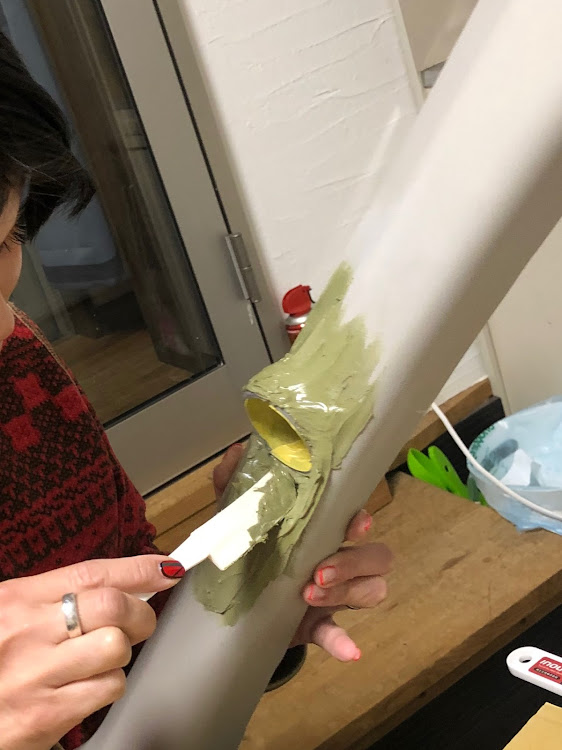 ヴェゼルのヴェゼル・カーオーディオ・DIY・鳥のフン・ピラー作成中に関するカスタム事例の投稿画像2枚目