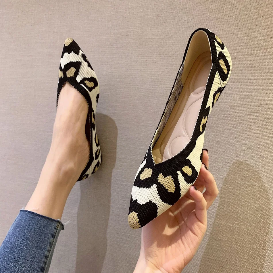 Chaussures tressées à bout pointu en Flyknit pour femme Confort et élégance réunis Design moderne et aéré Parfaites pour toutes les occasions Marche assurée et stylée