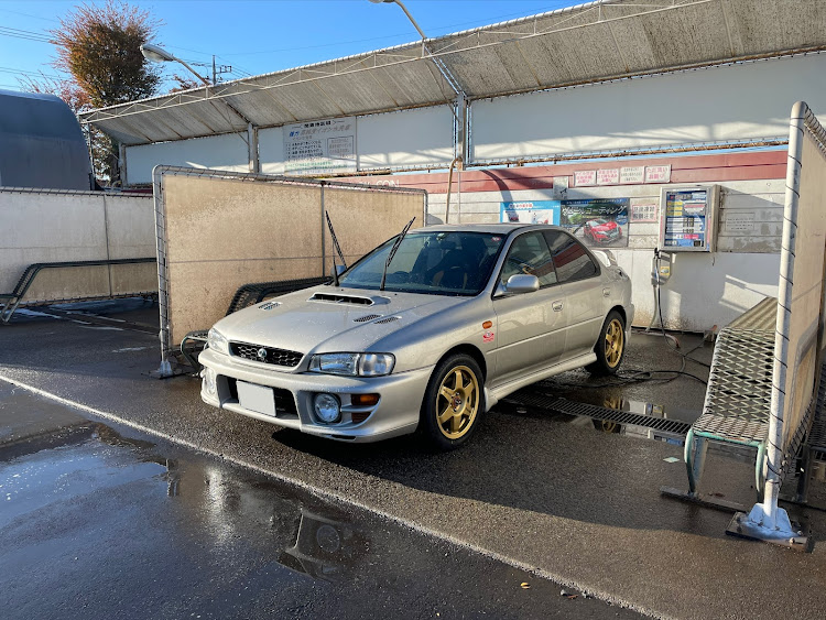 インプレッサ WRXのgc8・WRX・インプレッサ・ホイール交換・洗車に関するカスタム事例の投稿画像1枚目