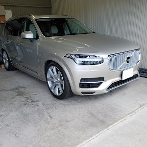 XC90 T8