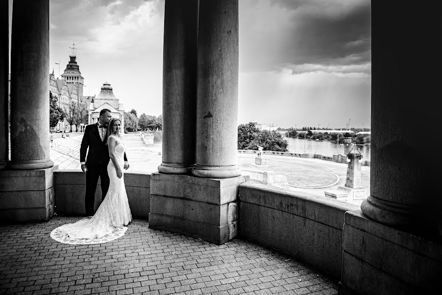 Nhiếp ảnh gia ảnh cưới Tomek Aniuksztys (aniuksztys). Ảnh của 28 tháng 12 2019