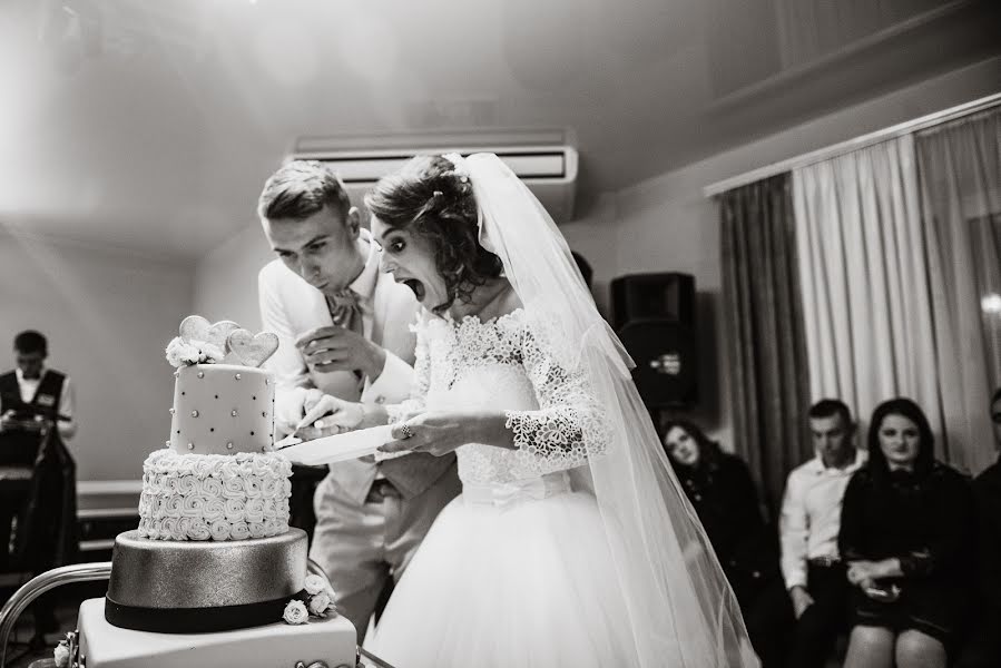 Fotógrafo de casamento Roman Bogroveckiy (bogruk). Foto de 26 de fevereiro 2018