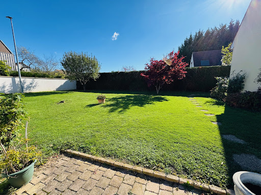 Maison avec jardin et terrasse 4