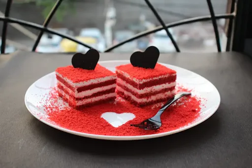 Red Velvet Pastry [2 Pieces]