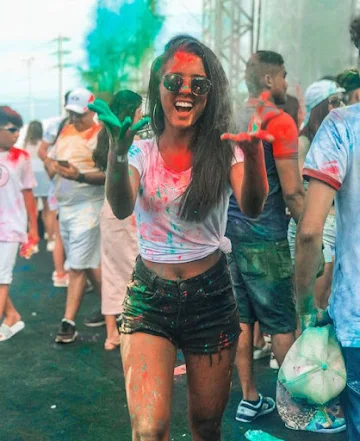 holi outfit for women