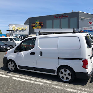 NV200バネット