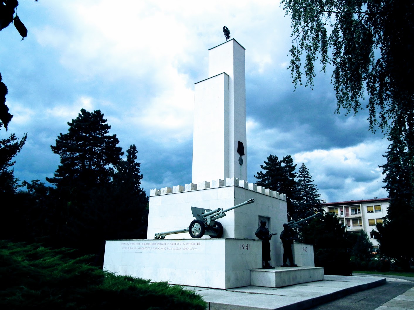 Murska Sobota (Muraszombat) - Spomenik zmage (A győzelem emlékműve)