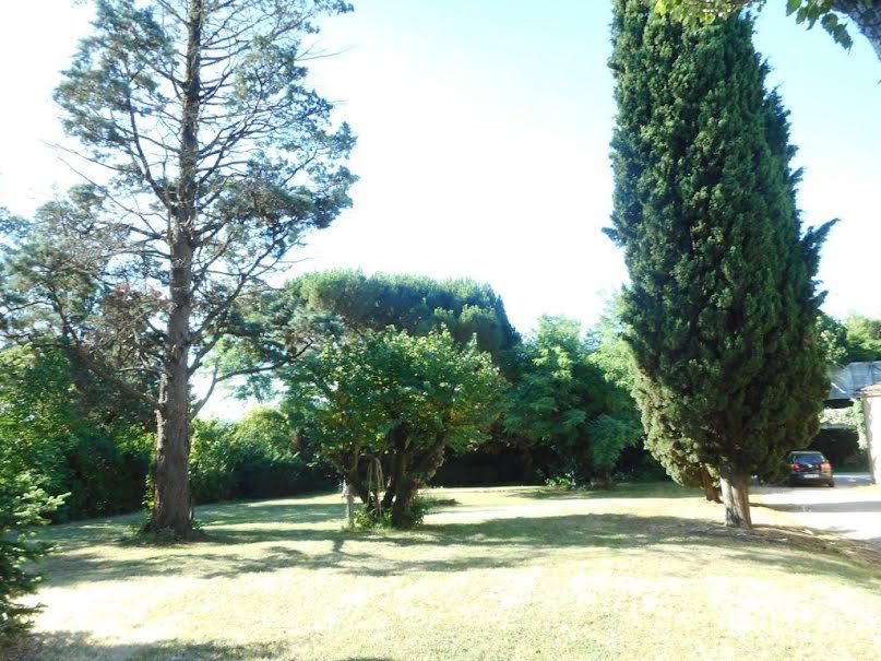 Vente terrain  2445 m² à Bergerac (24100), 139 500 €