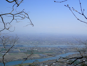 景色を見ながら進む（名古屋ビル群）