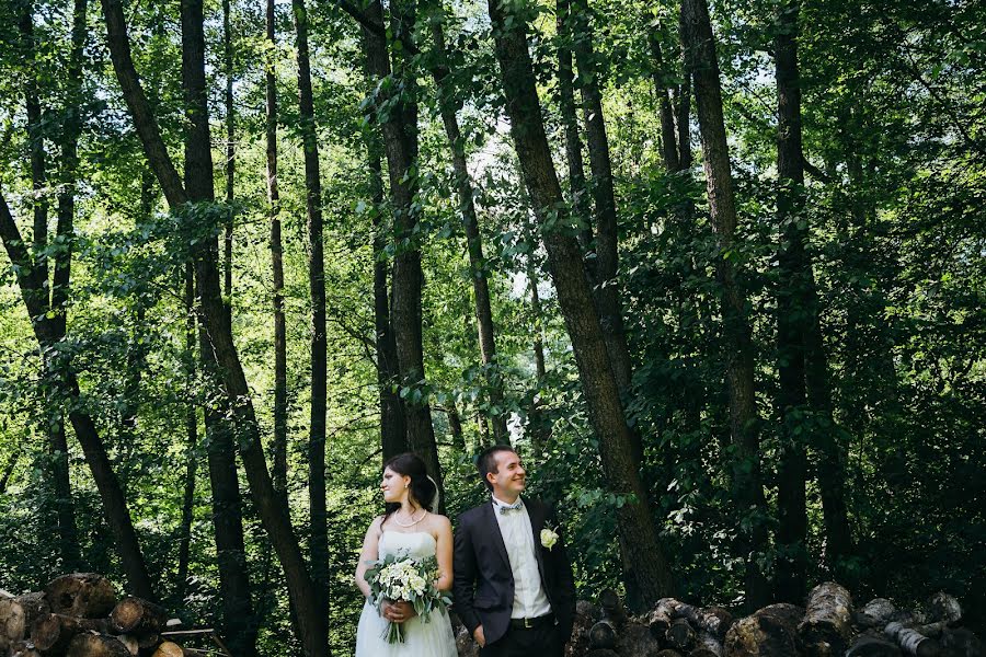 Fotógrafo de casamento Yana Chernika (chernika5757). Foto de 2 de agosto 2019