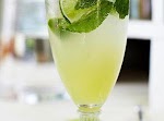 DIY Mojito was pinched from <a href="http://www.bhg.com/recipe/diy-mojito/" target="_blank">www.bhg.com.</a>