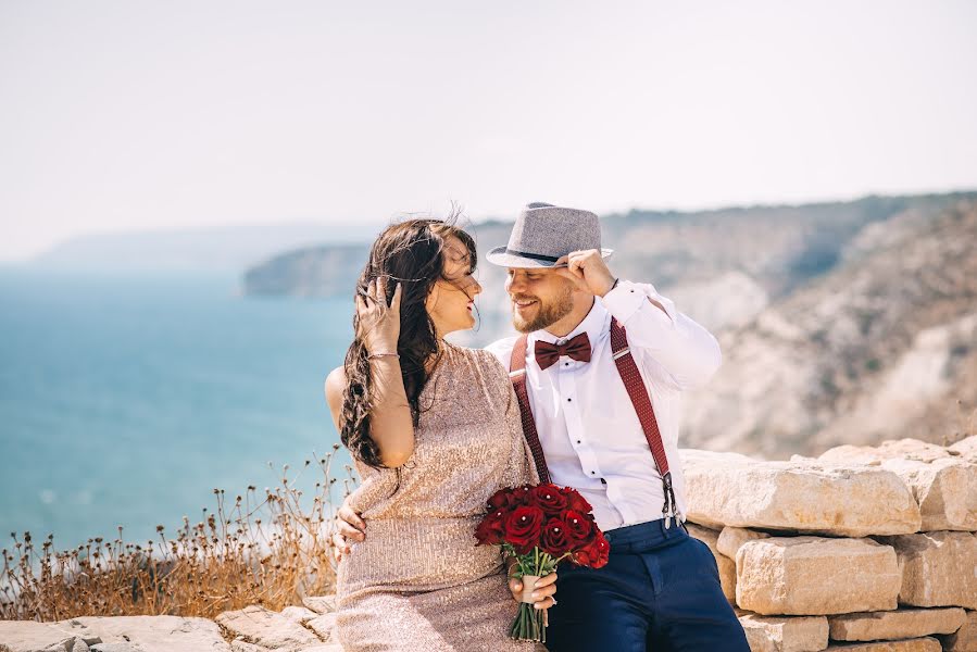 Fotógrafo de casamento Zhanna Clever (zhannaclever). Foto de 22 de outubro 2019