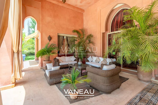Villa avec piscine et jardin 3