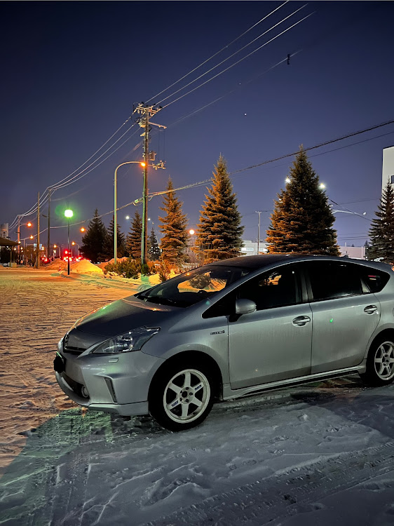 プリウスαの水曜ナイトオフ・札幌・オールジャンルMTに関するカスタム事例の投稿画像1枚目