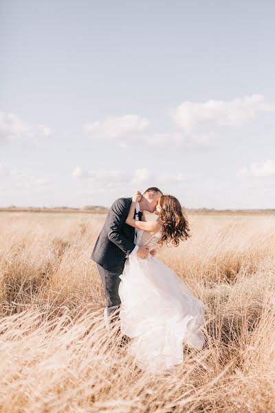 Wedding photographer Polina Makhonina (polinamakhonina). Photo of 7 October 2018