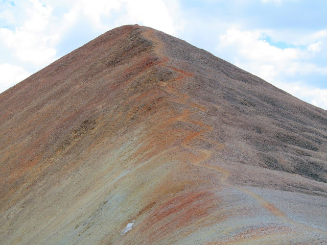 Zig-zag trail on Redcloud Peak