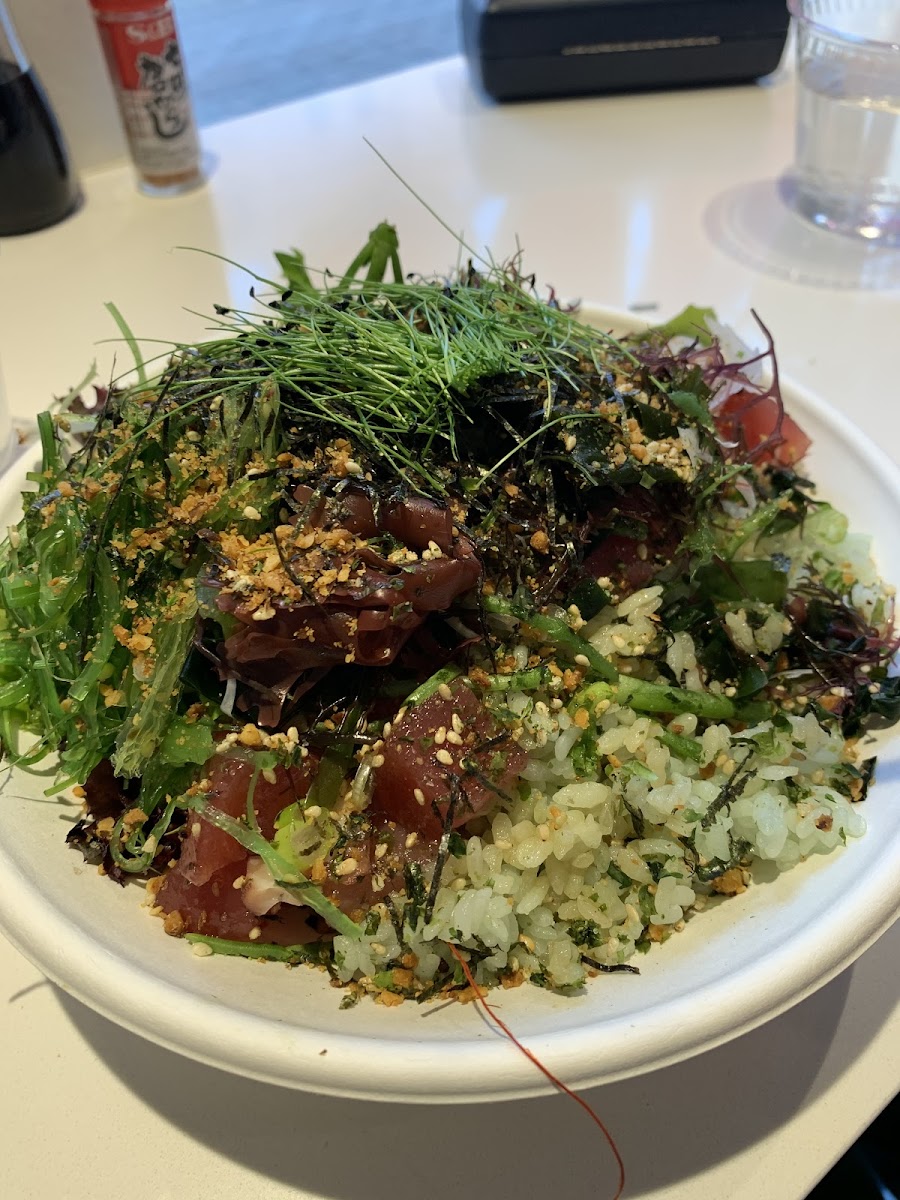 Hands down the freshest and tastiest poke bowl I have ever had! This is the Da 808 Hawaiian style.