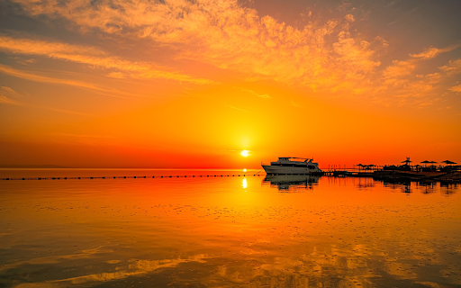 Red sea at sunset Preview 1