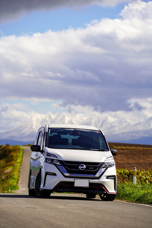 セレナのヒミツのマンダムっ子・北海道ドライブ・ミラーレス一眼・ワンタッチ高画質がオススメ📷・美瑛の丘に関するカスタム事例の投稿画像1枚目