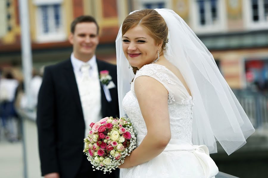 Fotógrafo de casamento Aleksandr Butenko (alexbutik). Foto de 11 de março 2015