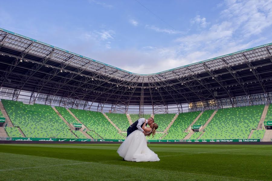 Fotografer pernikahan Endre Szatmári (startdrone). Foto tanggal 21 Maret 2020