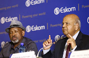 Eskom Bord Chairman Jabu Mabuza and Public Enterprises Minister Pravin Gordhan at a media briefing about the power outages that have hit the country.
Picture: MASI LOSI
