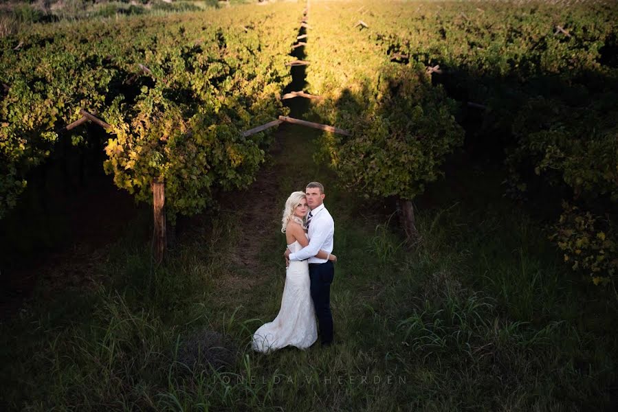 Fotografo di matrimoni Jonelda Heerden (jonelda). Foto del 1 gennaio 2019